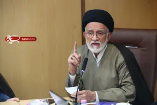 انحصاری کردن واردات کالاهای اساسی توسط گروهی خاص، از توطئه های دشمن است