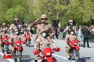 برگزاری رژه روز ارتش در همدان