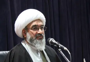 جهان استکبار به دنبال انحراف اصحاب قلم است