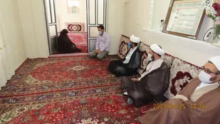 دیدار جمعی از مسئولین شهرستان خرمدره با خانواده شهید حجت الاسلام سید رشید موسوی