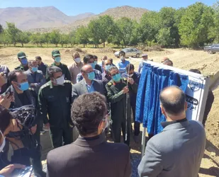 افتتاح جدول پیش ساخته و جاده بین مزارع روستای قلعه پسیجان شهرستان شازند