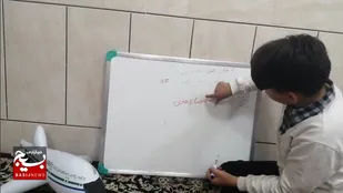 ببینید|تحلیلی جالب و نوجوانانه از نوجوان دهه نودی ۱۳ ساله نجف آبادی از رابطه ساعت آغاز عملیات وعده صادق