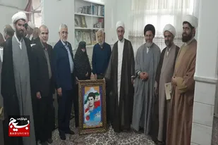 دیدار اعضای دبیرخانه جمع&zwnj;آوری اسناد و مدارک و خاطرات طلاب رزمنده دفاع مقدس همدان با خانواده معظم شهدا در قم