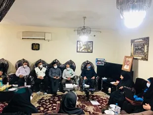 دیدار مسئول و جمعی از اعضای بسیج رسانه خوزستان با خانواده شهید فرجوانی