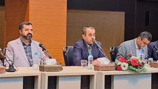 امامین انقلاب اسلامی عامل مهم تسلیم ناپذیری و ایستادگی ملت ایران