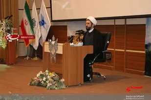 کرامت و رشد انسان از اهداف قیام عاشورا بود
