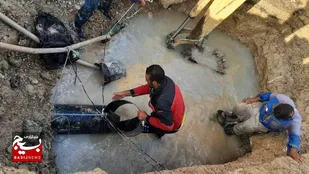 پایان عملیات رفع شکستگی خط انتقال آب در خیابان امام خمینی دزفول&nbsp;