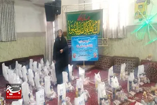 تهیه و توزیع ۱۱۰ بسته غذایی توسط گروه جهادی پایگاه شهیده خوش نژاد همدان