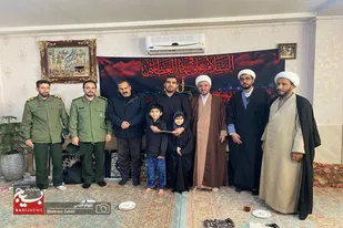 دیدار مسئول نمایندگی ولی فقیه در سپاه انصارالحسین (ع) همدان با خانواده پاسدار &laquo;مریم نظری&raquo;
