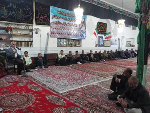 دشمن به دنبال عصبانی کردن جامعه/تبعیت از رهبری راه نجات از مشکلات