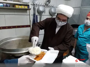 توزیع 6 هزار پرس غذای گرم در رزمایش کمک مومنانه توسط حوزه مقاومت بسیج خواهران حضرت زینب (س)بجنورد