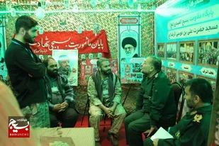 بازدید سردار سلیمانی از غرفه پایگاه بسیج المهدی پیشوا