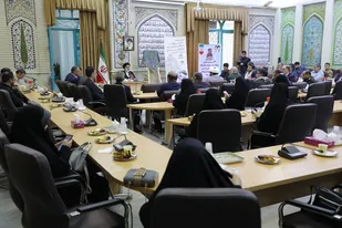 دیدارهنرمندان با نماینده ولی فقیه درچهارمحال و بختیاری+فیلم