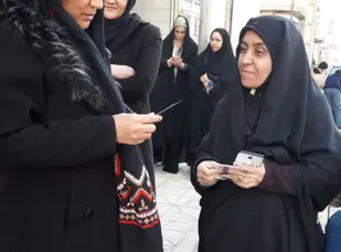 موکب امر به معروف پایگاه حضرت خدیجه در خیابان ۶۳ جاده فرودگاه