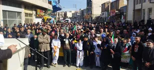 برگزاری راهپیمایی گرامیداشت یوم الله ۲۲ بهمن در فیروزکوه