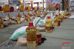 تهیه و توزیع بیش از60بسته حمایتی در قالب کمک مؤمنانه توسط رزمندگان لشکر14امام حسین(ع)