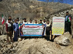 لبخند رضایت مردم و دانش آموزان روستای دلی بهرام بیگی از اقدام ماندگار بسیج مهندسین عمران سپاه فتح/ یک تیر و دونشان جهادگران بسیجی + ( فیلم )