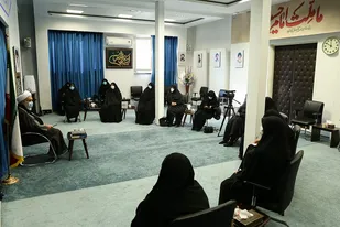 جلوه&zwnj;های ایمانی، قرآنی و اسلامی حضرت زهرا(س) را به عالم معرفی کنیم