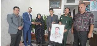 تجدید میثاق با آرمان&zwnj;های شهدا؛ دیدار با مادر شهید مرتضی عسکری