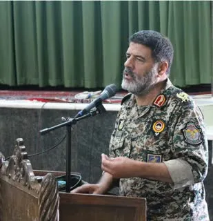 یکی از مصادیق واقعی "مرد میدان"، حاج احمد متوسلیان بود/ شخصیت بی مثال وی تکرار شدنی نیست