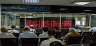 سبز پوش ماندن بورس در روز نوسانی/ خروج بیش از ۲۷۰ میلیارد تومان پول توسط حقیقی&zwnj;ها