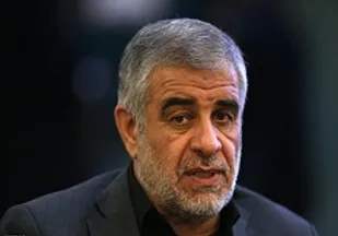 توجیه حقوق نجومی مسئولان، فرار از مسئولیت است