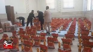 توزیع ۲۰۰بسته کمک معیشتی توسط سازمان بسیج مداحان و هیئات مذهبی قم
