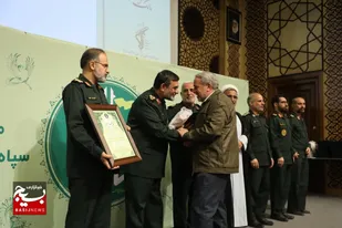 ۶۵ رده برتر سپاه امام علی بن ابی&zwnj;طالب(ع) تجلیل شدند