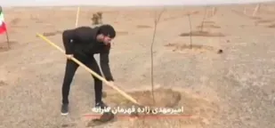 کاشت درخت به یاد شهدا توسط ورزشکاران + فیلم