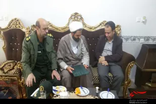 دیدار کارکنان نمایندگی ولی فقیه سپاه ملایر با خانواده شهید &laquo;فلاح&raquo;