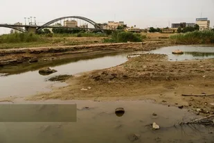 &laquo;کارون&raquo; در اهواز بلاتکلیف مانده/ سازمان آب و برق رسیدگی کند