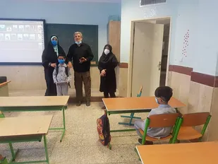 آزاده دفاع مقدس به وعده خود به دانش آموزان عمل کرد