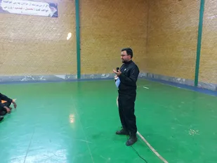 شهدا را به زبان عمل به نوجوانان معرفی کنیم