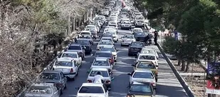 راهپیمایی ۲۲ بهمن به صورت خودرویی و موتوری در قم آغاز شد