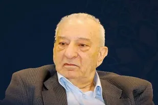 دکتر اکبر اعتماد، معمار نهادینه&zwnj;سازی دانش نوین در ایران