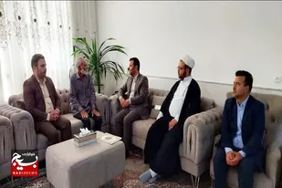 دیدار فرماندار کبودراهنگ با خانواده شهید &laquo;احمد یادگاری&raquo;