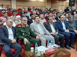 روز خبرنگاربا حضور استاندار ایلام ، اصحاب رسانه ایلام و با حضور مسئولان استانی برگزار شد.