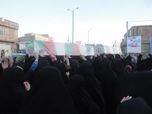 پیکر مطهر 12 شهید گمنام در فامنین تشییع شد