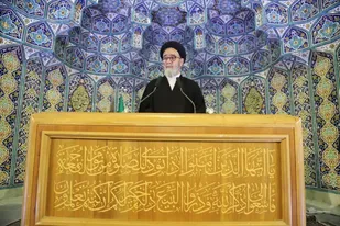 باید در موضع وحدت و همدلی خود بایستیم