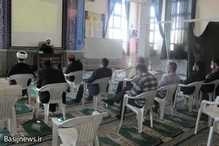 برگزاری دوره تربیت فرزند برای کارکنان سپاه ناحیه رزن