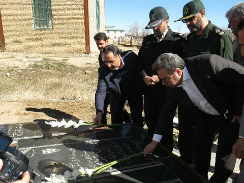 گلباران و عطرافشانی قبور مطهر شهدای روستای دستجان