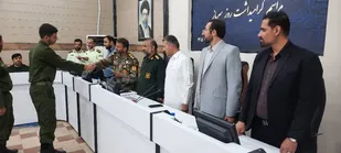 مراسم گرامیداشت روز سرباز و تجلیل از سربازان در هفته دفاع مقدس درشهرستان ایرانشهر