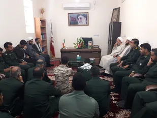 کارکنان سپاه ناحیه میناب با امام جمعه این شهرستان دیدار کردند