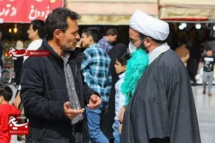 ارائه مشاوره دینی در ورودی&zwnj;های حرم حضرت معصومه(س)