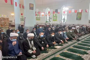 دیدار اعضای شورای اداری نهاوند با امام جمعه این شهرستان به مناسبت آغاز دهه فجر