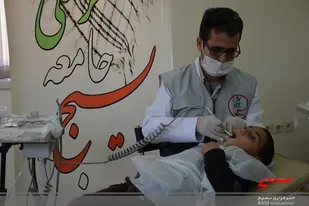 ارائه خدمات رایگان دندانپزشکی به محله حاشیه نشین مرادآباد چابهار