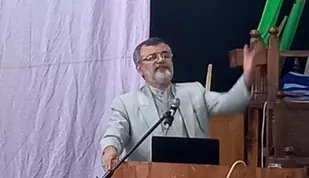 حضور مردم در انتخابات مهم ترین معیار میباشد/همه ی ما موظف به جهاد تبیین برای انتخابات هستیم