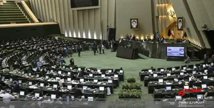مکاتبه با شورای نگهبان برای اعتبارنامه تاجگردون