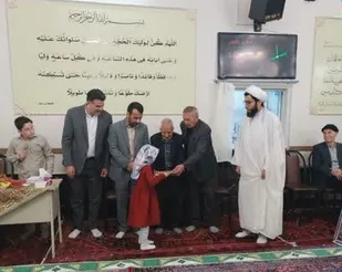 نوجوانان حافظ جزء سی ام قرآن در کانون شیخ اشراق زنجان تجلیل شدند