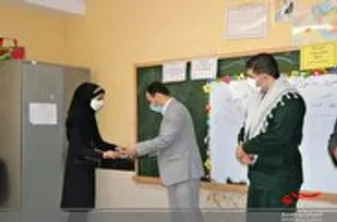 تجلیل از معلمین شهرستان طالقان همزمان با هفته بزرگداشت مقام معلم